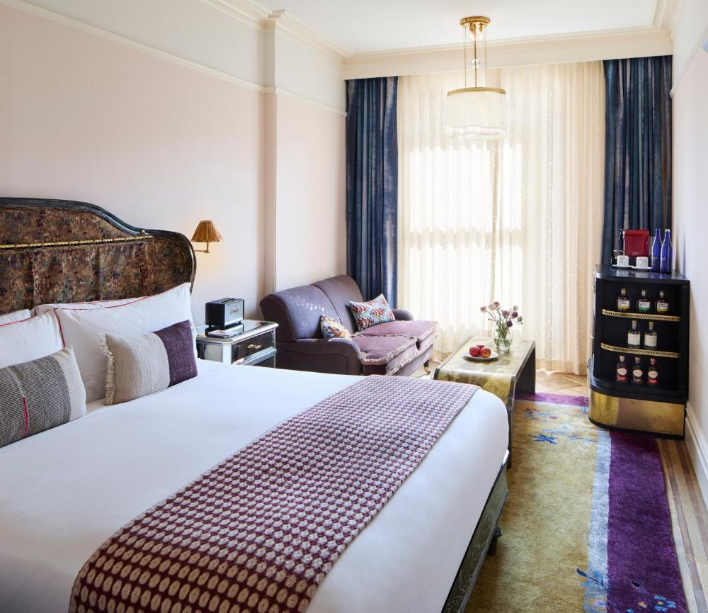 Grand Chelsea interior